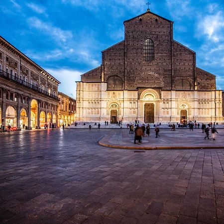 Urbanicooh Guidozagni - Piazza Maggiore View Bolonha Exterior foto