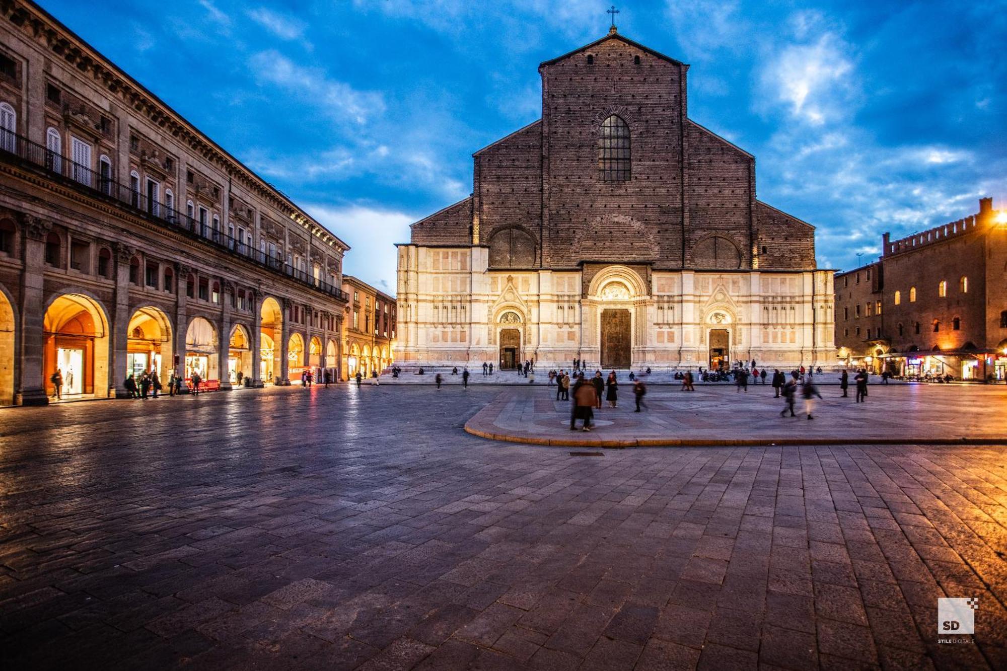 Urbanicooh Guidozagni - Piazza Maggiore View Bolonha Exterior foto